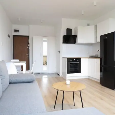 Cosy Close To Old Town Apartment *